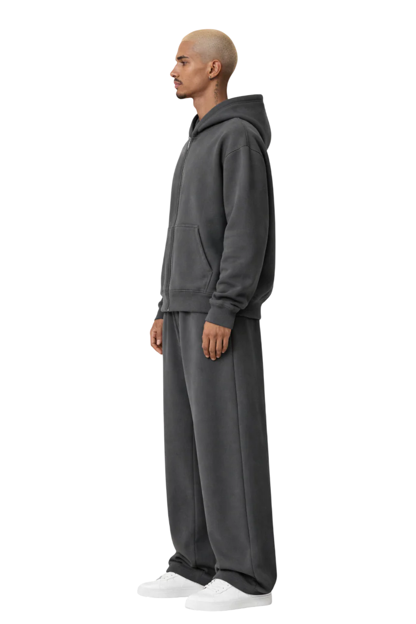 ZEVRO BAGGY HOODIE MAGNET